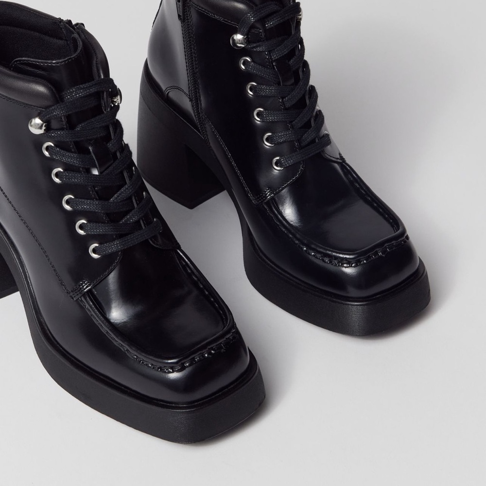 Vagabond Black Lace Up Boots